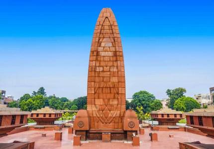 Amritsar to Manali Tour