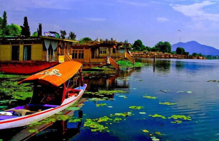 Amritsar to Kashmir Taxi