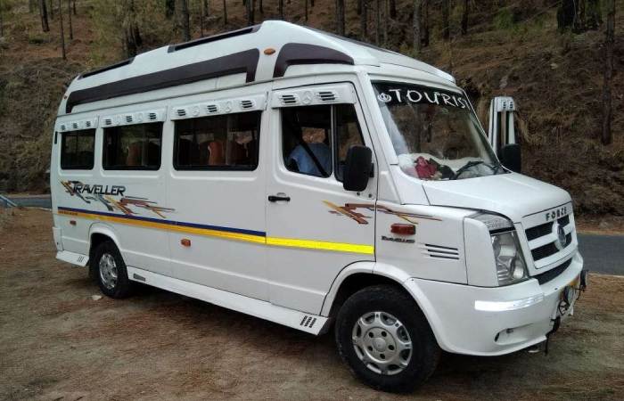 9 Seater Tempo Traveller
